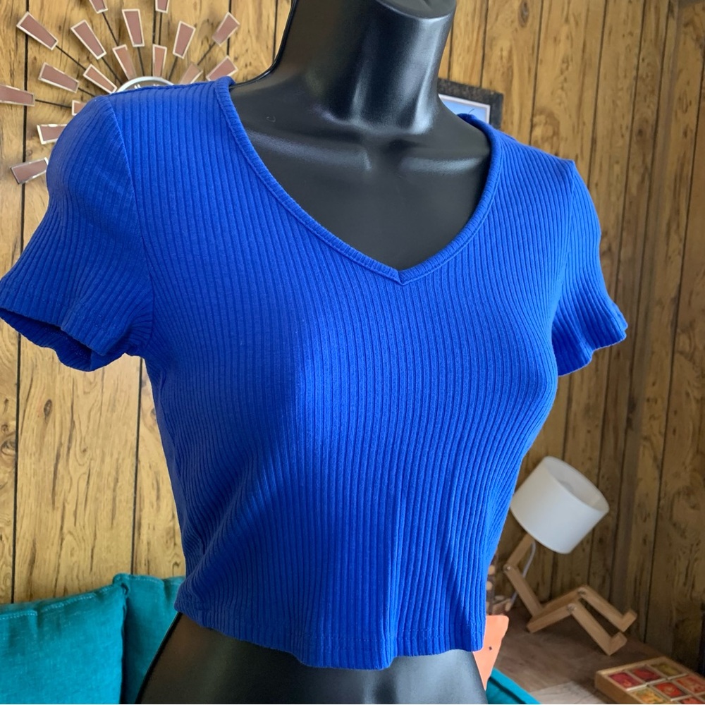 SHEIN Royal Blue Ribbed Scoop V-Neck Crop Top